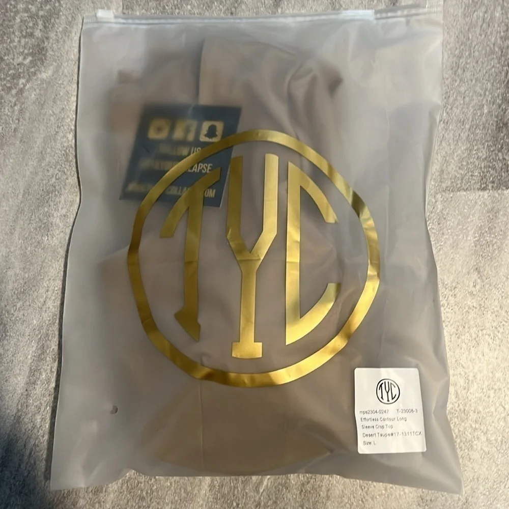 Effortless Contour Long Sleeve Crop Top desert taupe Large built in bra TLC - Picture 10 of 12